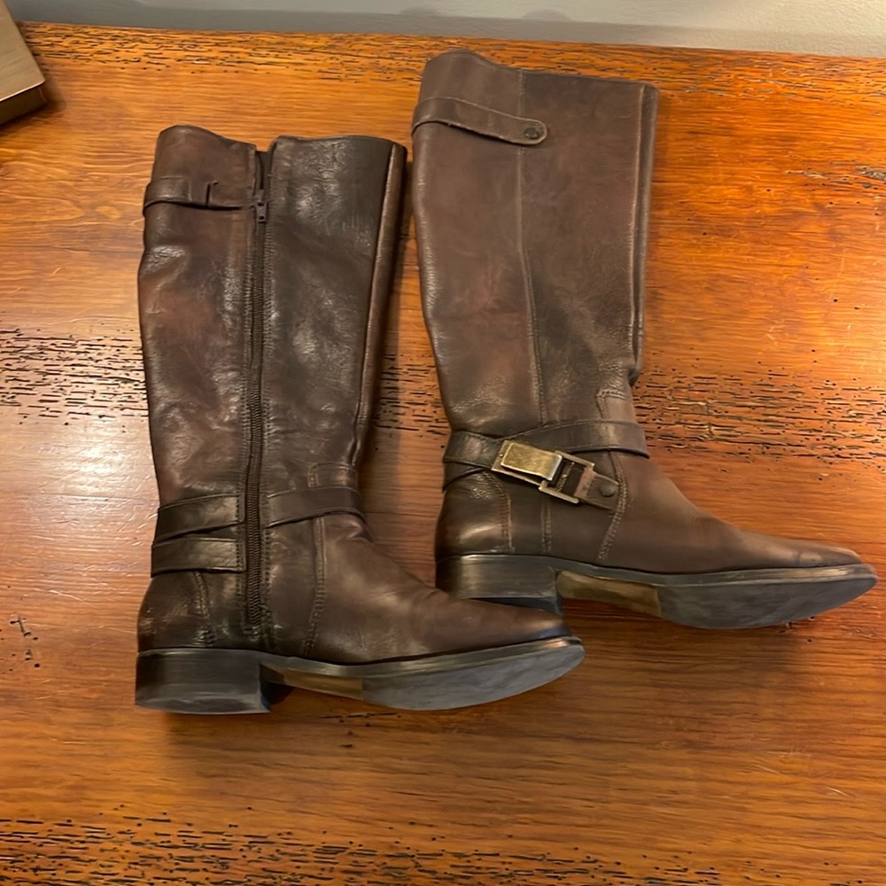 Women’s high top brown boots